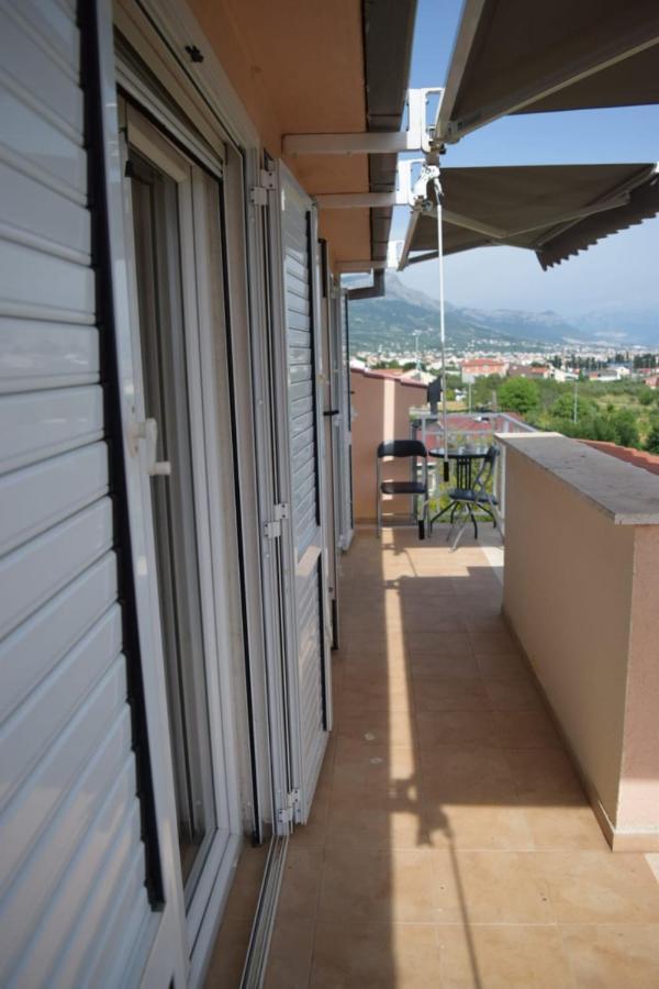 Apartments Marta Kaštel Novi Kültér fotó