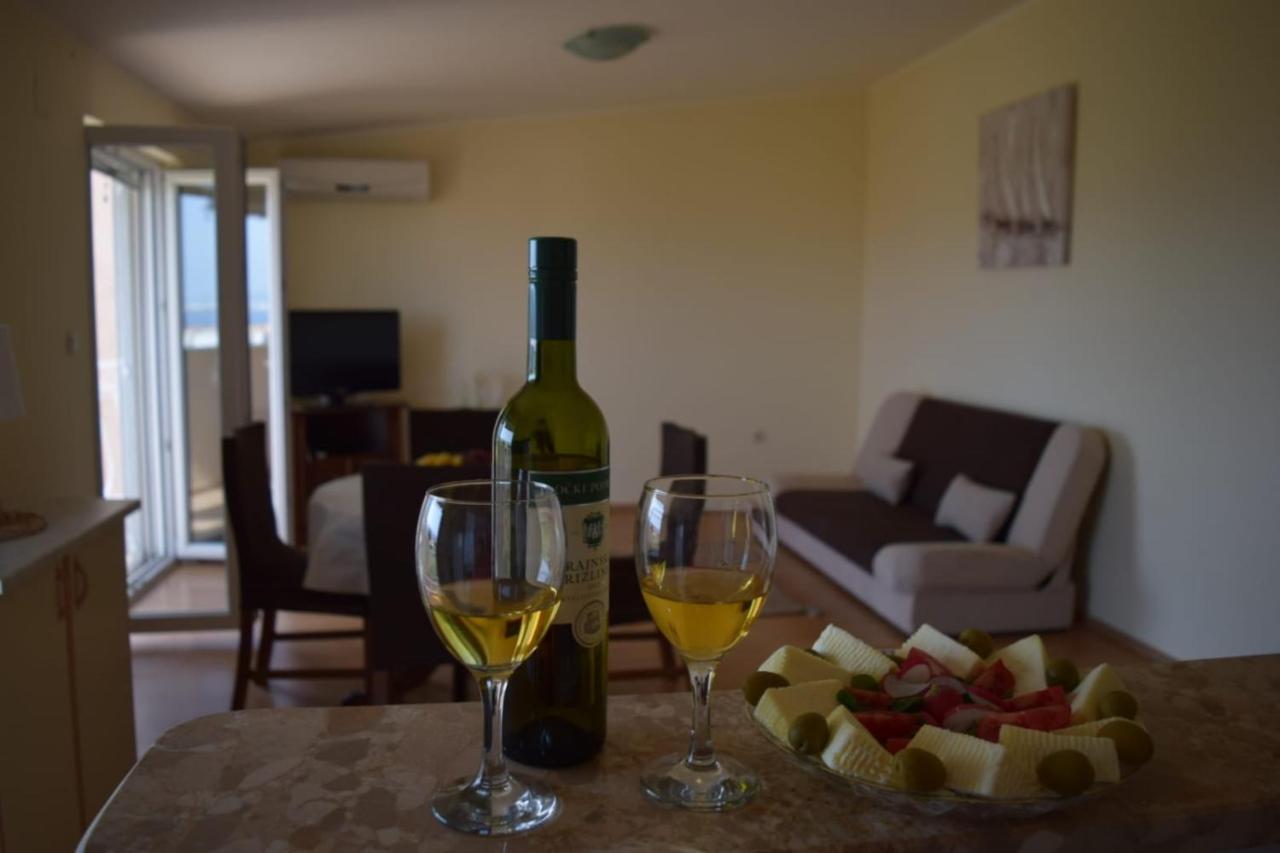 Apartments Marta Kaštel Novi Kültér fotó