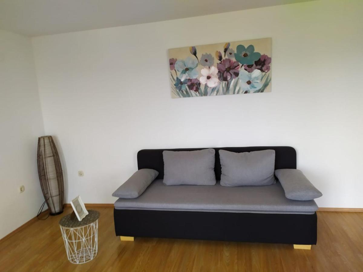 Apartments Marta Kaštel Novi Kültér fotó