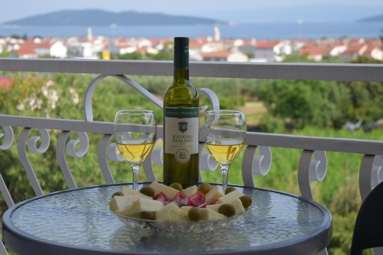 Apartments Marta Kaštel Novi Kültér fotó