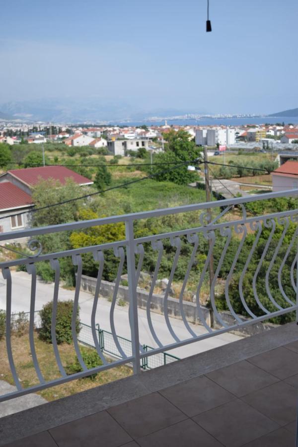 Apartments Marta Kaštel Novi Kültér fotó