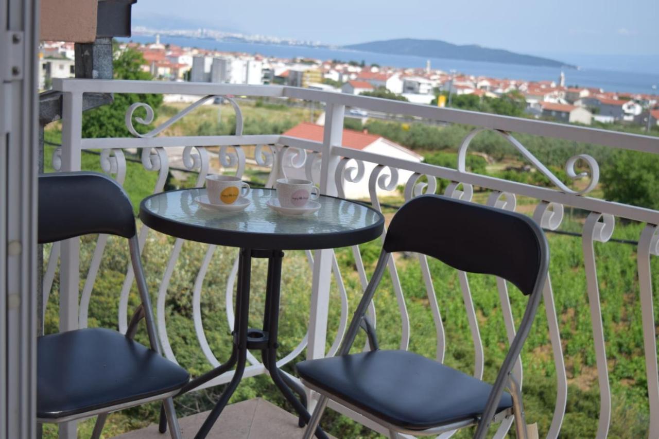 Apartments Marta Kaštel Novi Kültér fotó