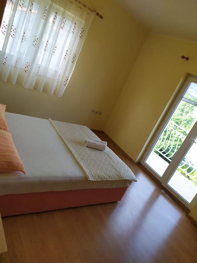 Apartments Marta Kaštel Novi Kültér fotó