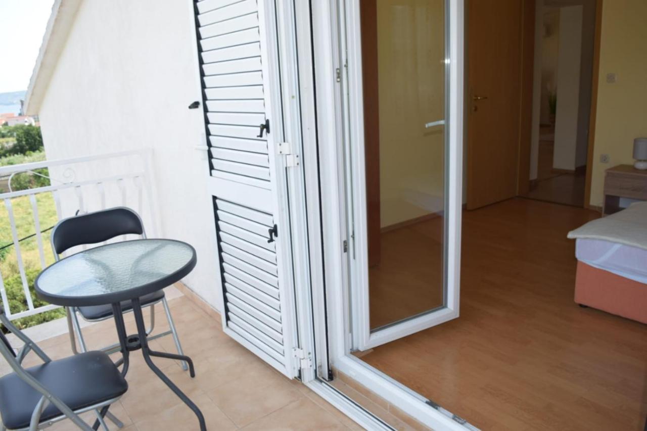 Apartments Marta Kaštel Novi Kültér fotó