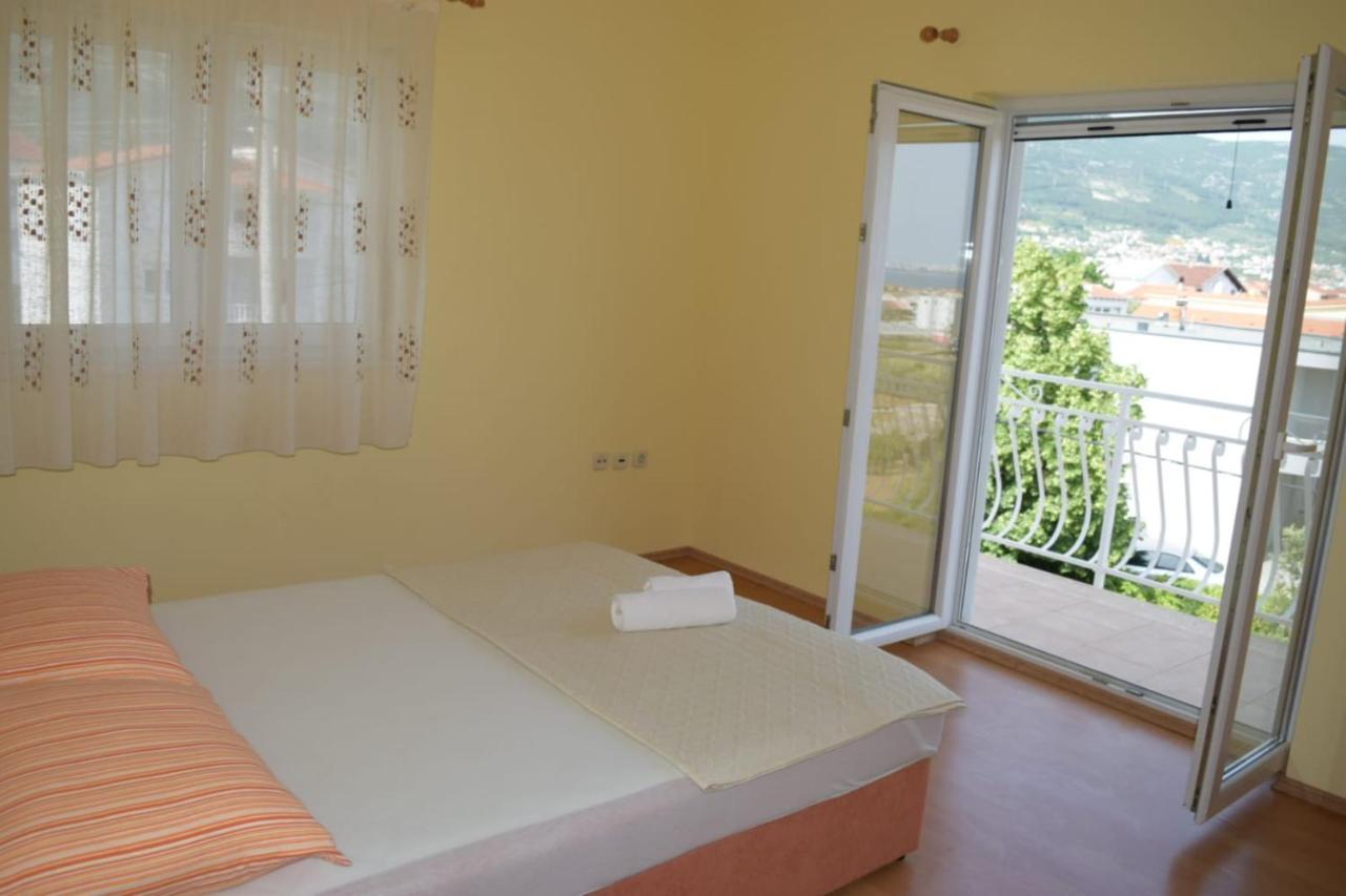 Apartments Marta Kaštel Novi Kültér fotó